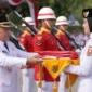 Sosok Raisa Nienda, Siswi Kerinci yang Tampil Membawa Baki Bendera HUT RI di Jambi(Foto: Desi Hermila/rri/AI)