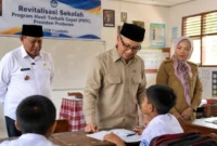 Wamendikdasmen Turun Langsung Cek Program Pendidikan Prabowo di Gorontalo
(Foto: Haris/infopublik
/AI)
