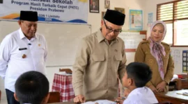 Wamendikdasmen Turun Langsung Cek Program Pendidikan Prabowo di Gorontalo
(Foto: Haris/infopublik
/AI)