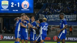 Drama Klasik! Persib Singkirkan Persija dan Amankan Tiket Final Piala Presiden 2026(Foto: Dok. LOC Piala Presiden 2026/idn/AI)