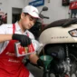 Ganti Oli Tepat Waktu Bisa Cegah Biaya Servis Mesin Membengkak
(Foto: PT DAM-
/radarcirebon.disway
/AI)