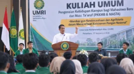 Pesan Keras Mentan Amran untuk Mahasiswa UMRI: Jauhi Korupsi
(Foto: pontianakpost/AI)